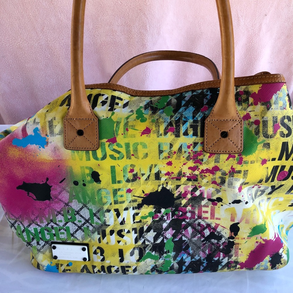 L.a.m.b by Gwen stefani purse